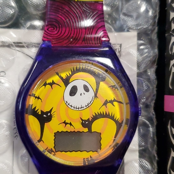 Vintage nightmares before Christmas digital watch - Picture 3 of 5
